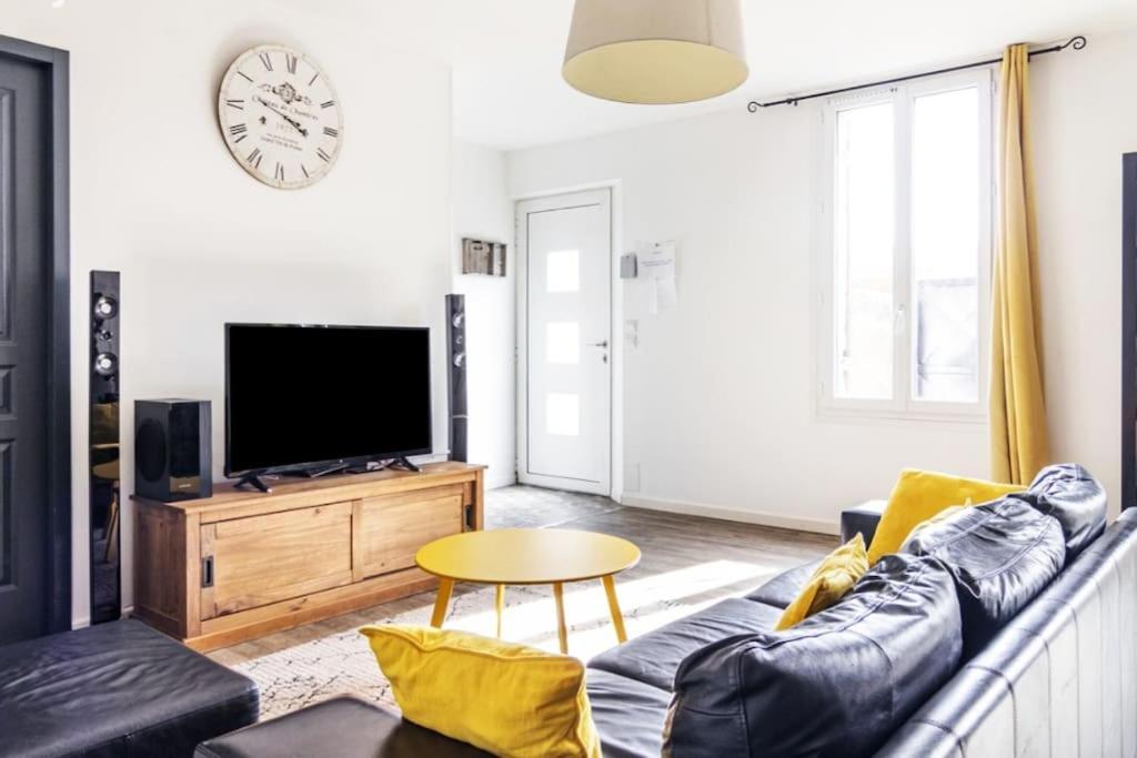 Maison Familiale En Pierre A 10 Min De Bordeaux Bassens  Exteriör bild