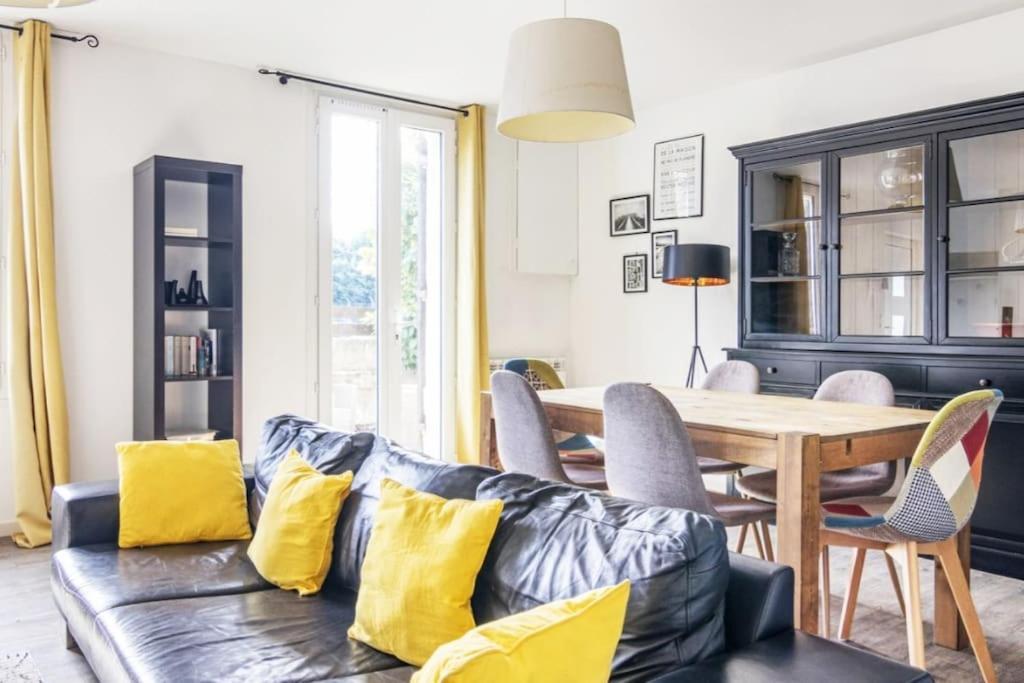 Maison Familiale En Pierre A 10 Min De Bordeaux Bassens  Exteriör bild